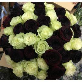 Rosas negras y blancas